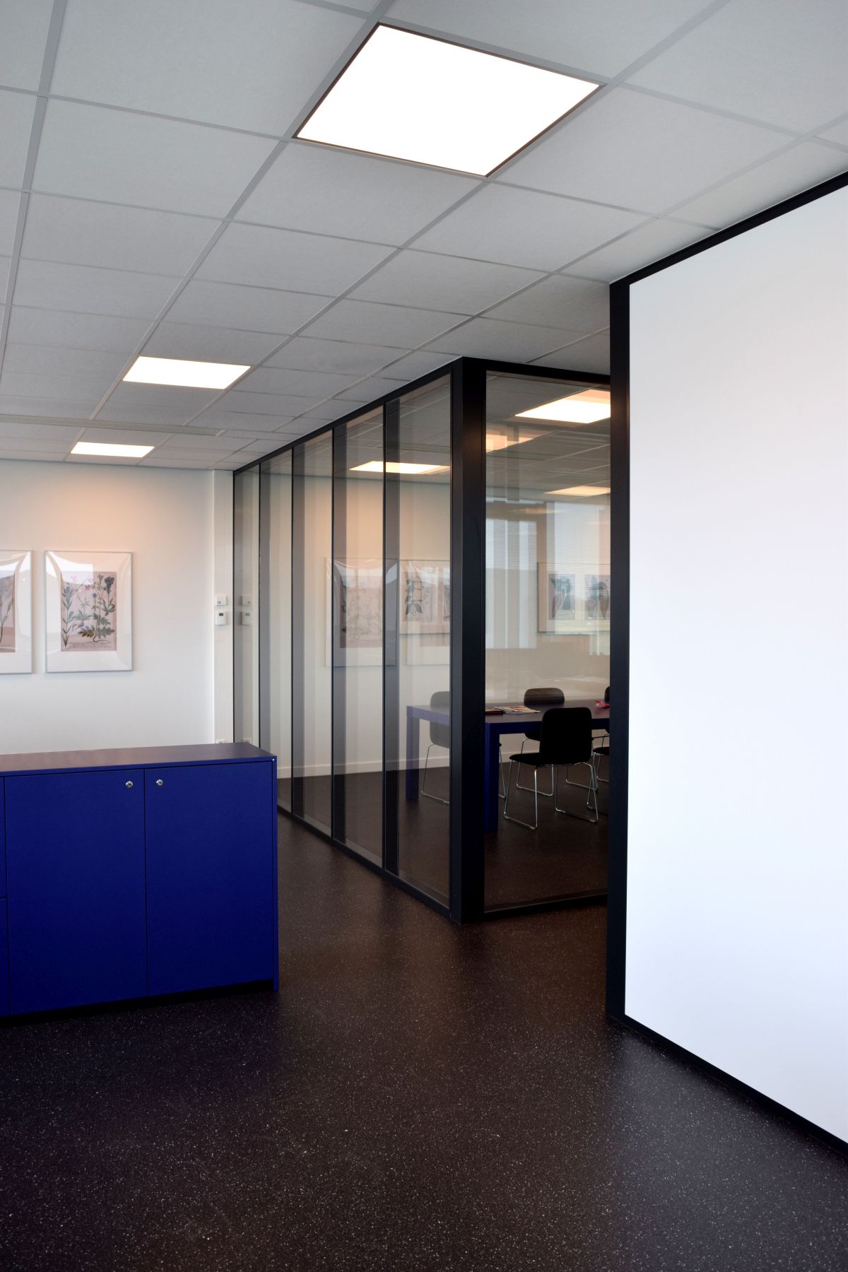 101220-VMB-Hendrik-Ido-Ambach-staandt02