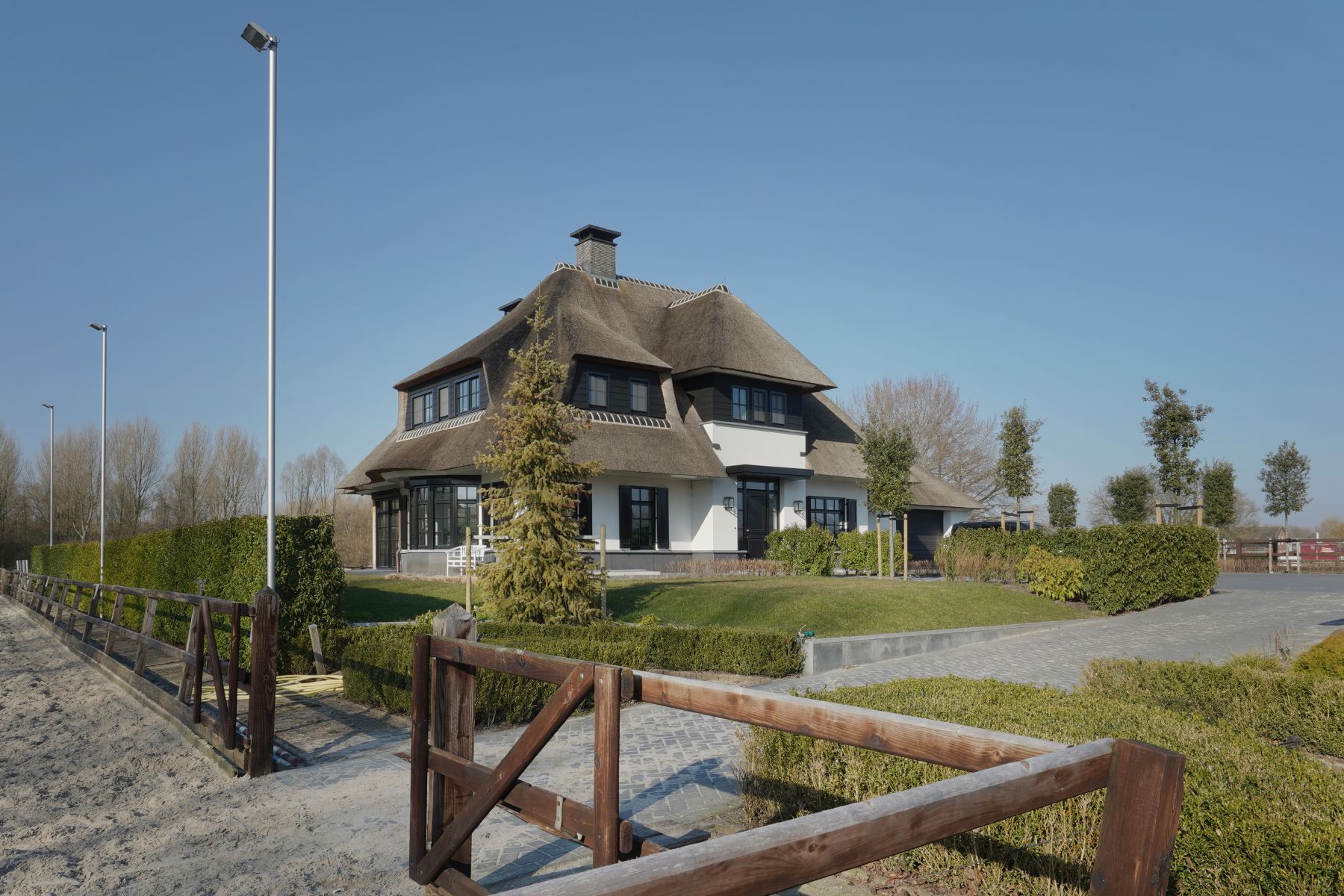 Rietgedekte-villa-Katwijkerlaan-Pijnacker08