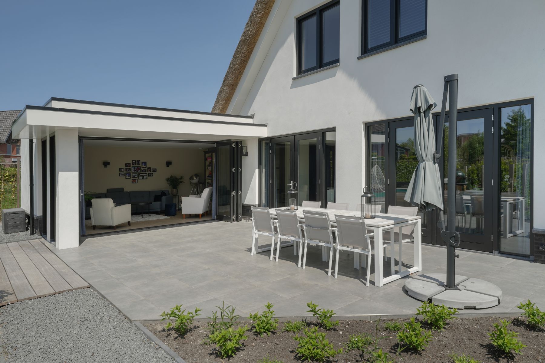 Rietgedekte-villa-Bermweg05